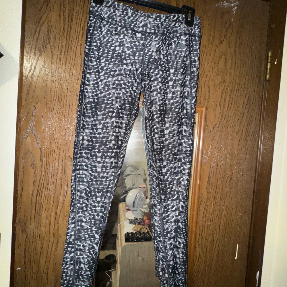 The North Face Black and Gray Patterned Leggings